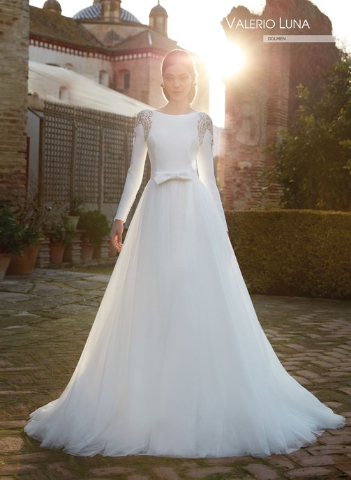 DOLMEN Wedding dresses Valerio Luna